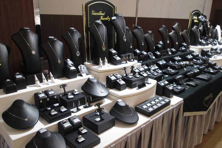 2021年展示会「極楽鳥の森」