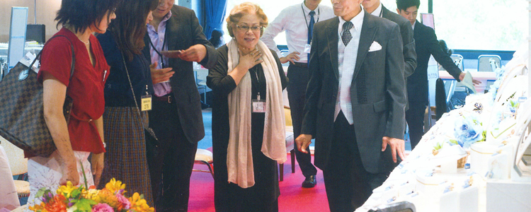 展示会「極楽鳥の森」